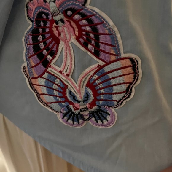 New Lizette Collection blouse, size L, color blue , open long sleeves. - Picture 4 of 6